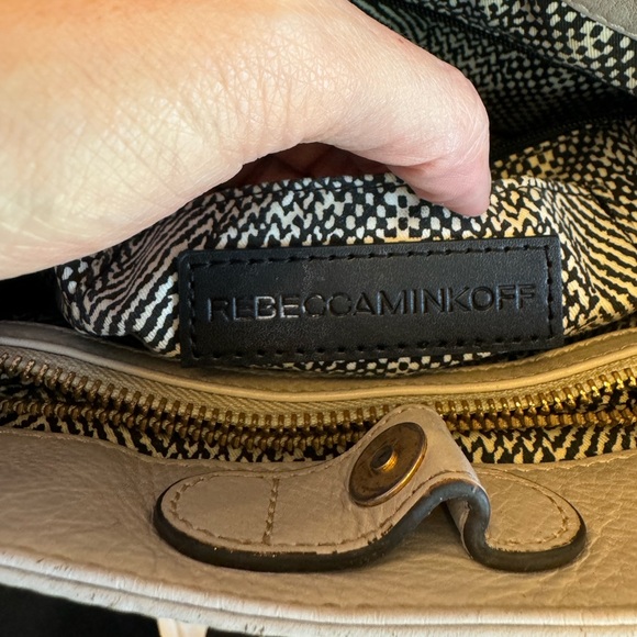 Rebecca Minkoff Swing Convertible Bag - Chanel Vibes! 💅 - Picture 10 of 16